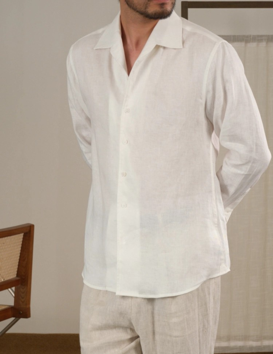 Camicia in Lino con Collo Cubano Manica Lunga