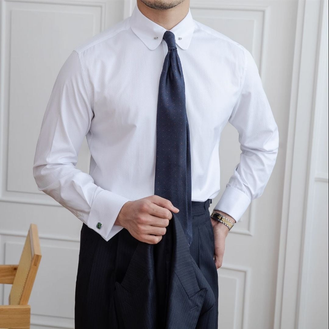 Chemise à col court avec boutons de manchette