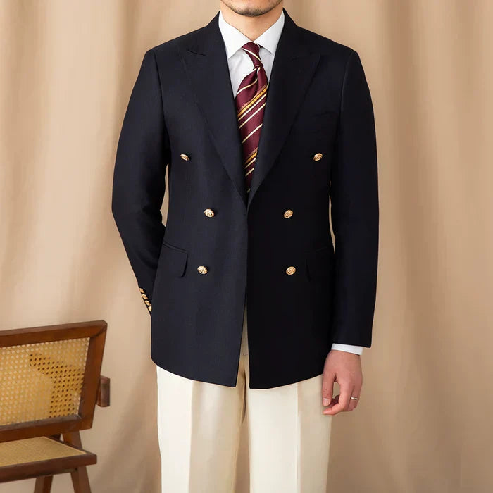 Blazer cruzado con botones dorados