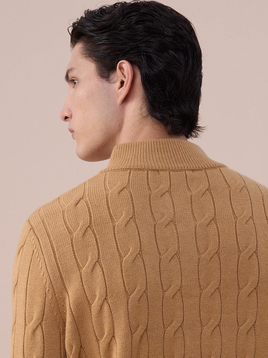 Maglione a Trecce con Bottoni Loops