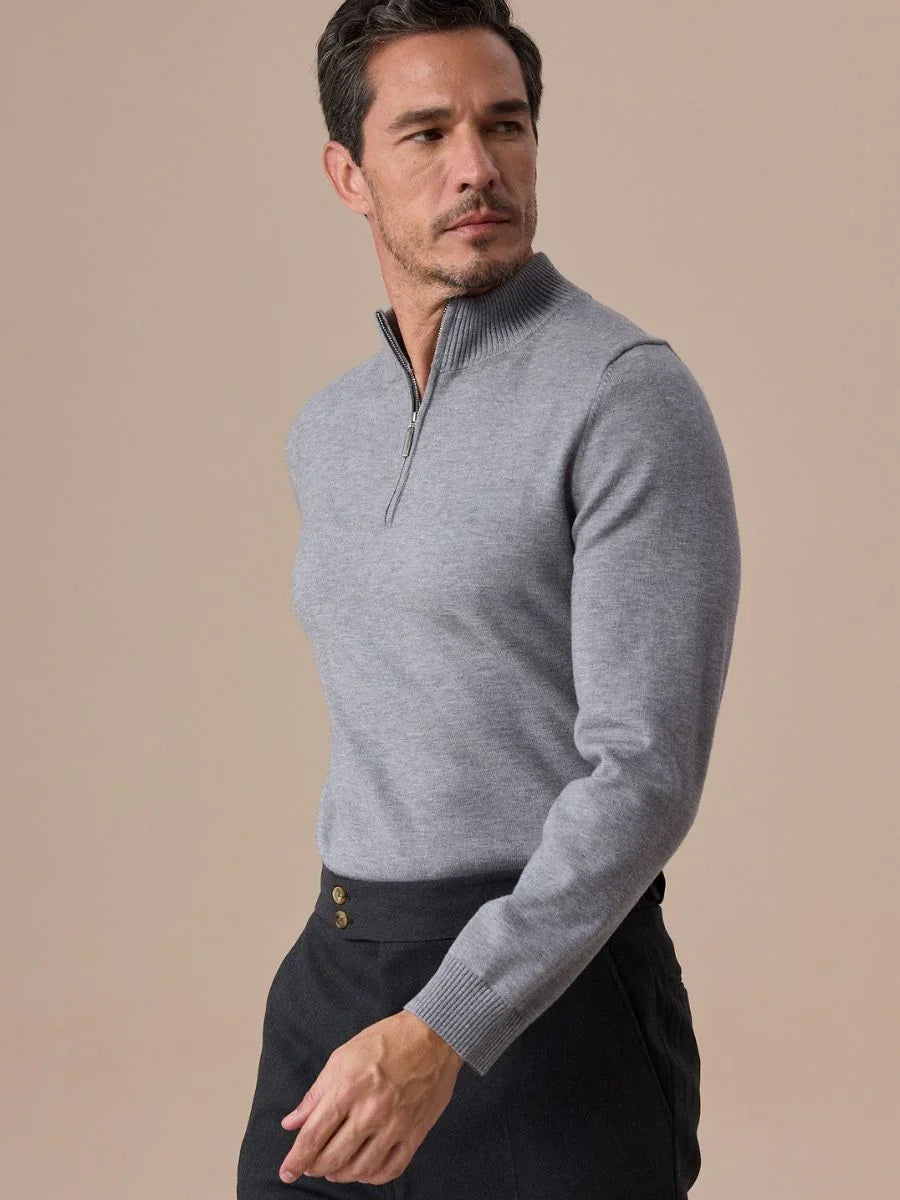 Pull en maille zippé demi-longueur boucles