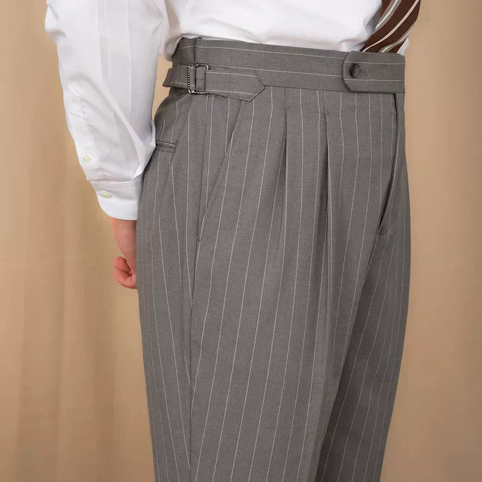 Pantalon gris à rayures tennis avec ajustement latéral