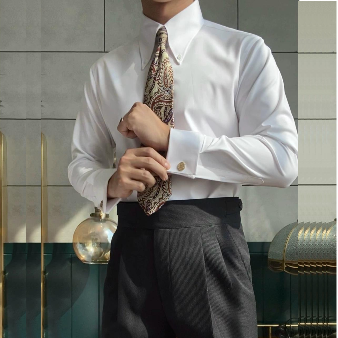Camisa de cuello inglés con gemelos