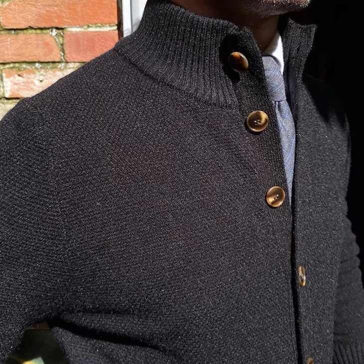 Englischer Cardigan mit Vordertaschen