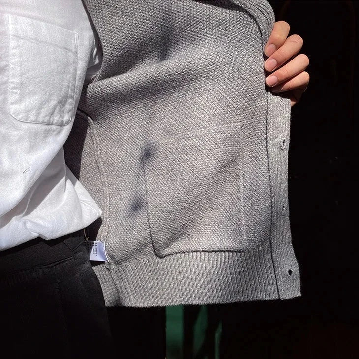 Englischer Cardigan mit Vordertaschen